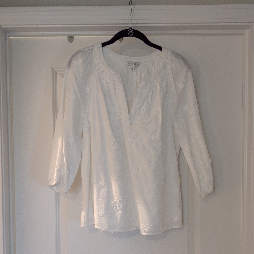 Crown & Ivy White Embroidered Blouse